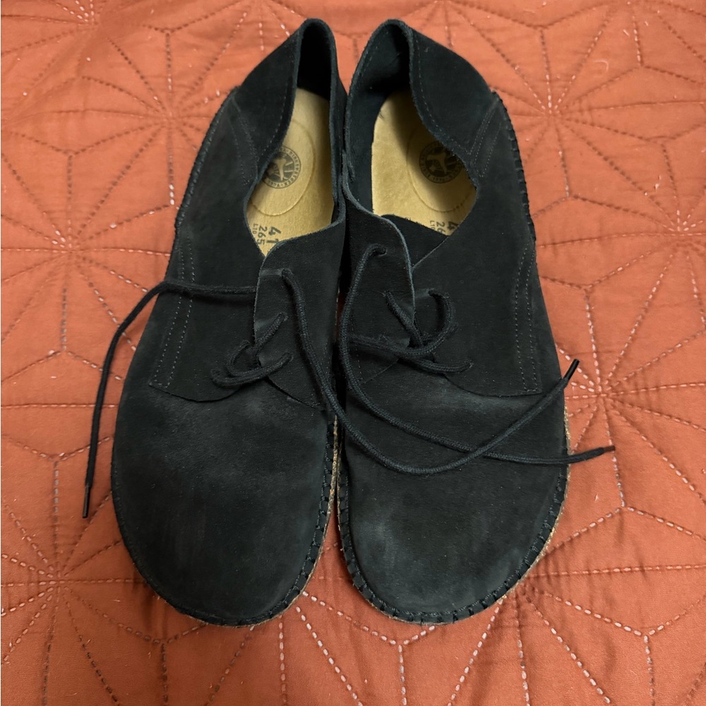 Birkenstock Men’s Black Suede Chukka Boots - Picture 2 of 4